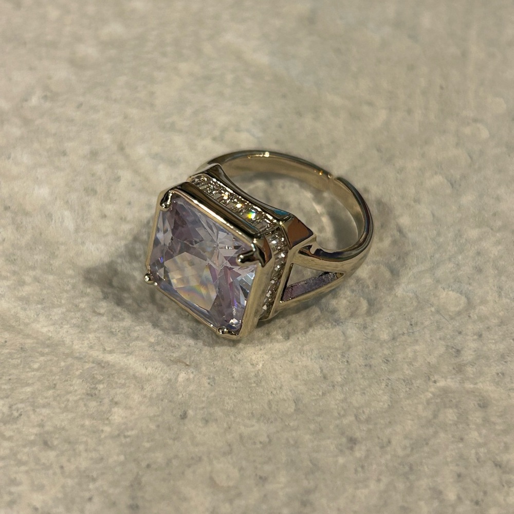 By Alexa Rae ring in Linen